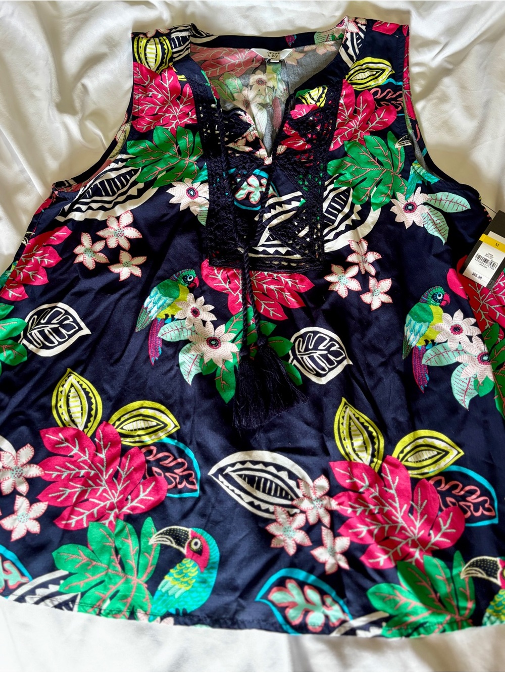 Crown & Ivy Tropical Parrot Floral Crochet Trim Tank Top NWT M